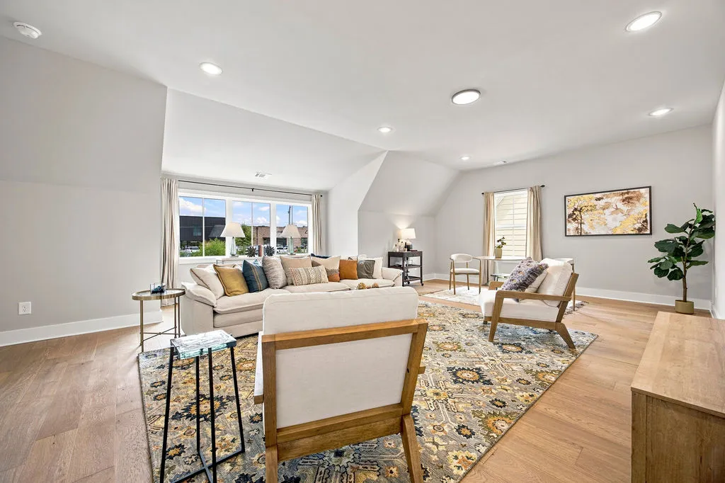Bonus room / loft